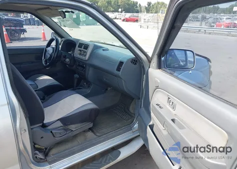 2001 Nissan Frontier Desert Runner Se-V6 z USA, uszkodzony, nr VIN 1N6ED26T21C392077